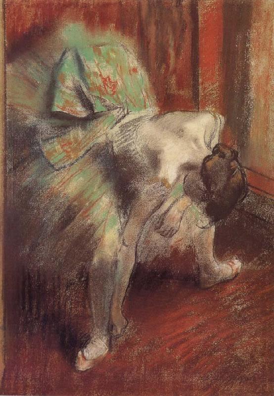 Edgar Degas ballerina in the green dress